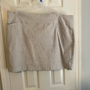 Light gray skort